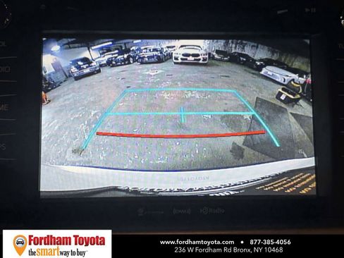 Used 2019 Toyota Highlander XLE AWD/4WD image 29