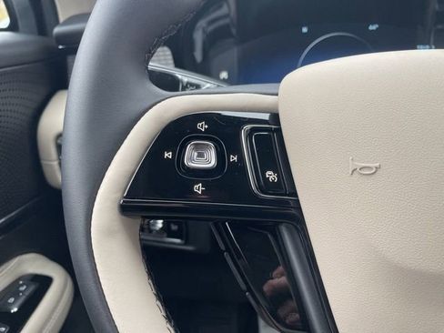 New 2026 Lincoln Corsair Premiere image 16