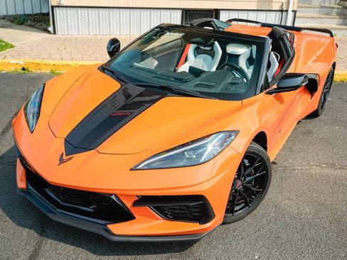 Used 2024 Chevrolet Corvette Stingray Preferred Conv w/ Z51 Performance Package RWD image 9