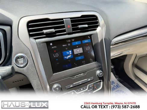 Used 2019 Ford Fusion SEL FWD image 29