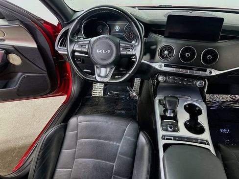 Used 2022 Kia Stinger GT2 RWD image 17