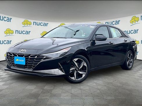 Used 2022 Hyundai Elantra Limited image 3