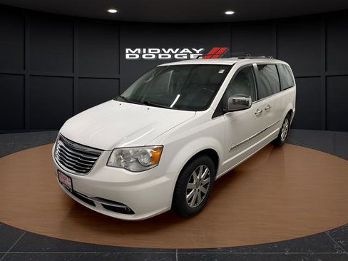Used 2012 Chrysler Town & Country Touring-L w/ Entertainment Group #2 image 2