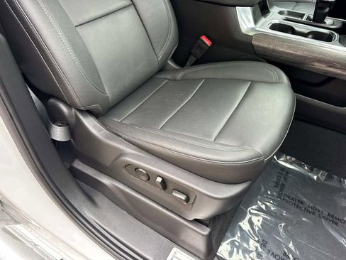 Used 2025 Chevrolet Silverado 1500 LTZ AWD/4WD image 16