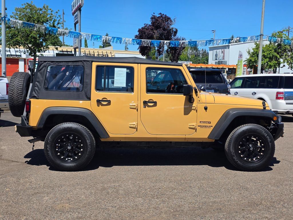 Used 2013 Jeep Wrangler Unlimited Sport w/ Connectivity Group AWD/4WD image 8