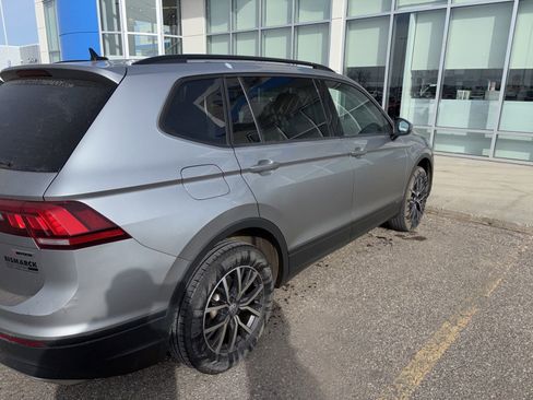 Used 2021 Volkswagen Tiguan S image 3