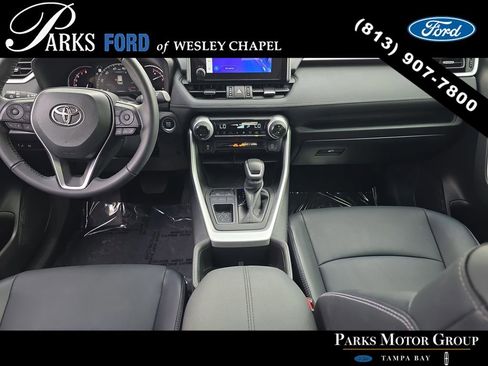 Used 2023 Toyota RAV4 XLE Premium image 11