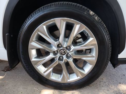 Used 2021 Toyota Highlander Limited AWD/4WD image 48