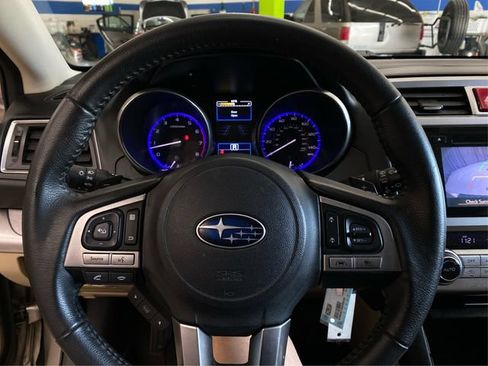 Used 2017 Subaru Outback 2.5i Premium AWD/4WD image 21