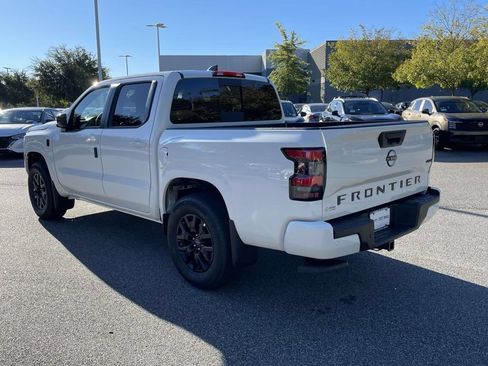 New 2026 Nissan Frontier SV w/ All-Weather Content Package AWD/4WD image 4