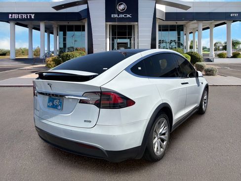 Used 2016 Tesla Model X 70D AWD/4WD image 3