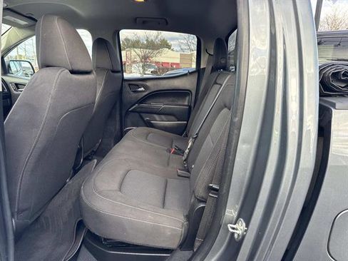 Used 2019 Chevrolet Colorado LT w/ LT Convenience Package image 9