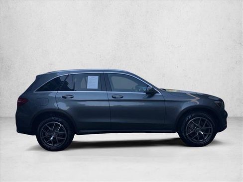 Used 2019 Mercedes-Benz GLC 350e 4MATIC image 4