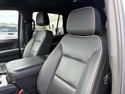 Used 2025 Chevrolet Tahoe Premier AWD/4WD image 23