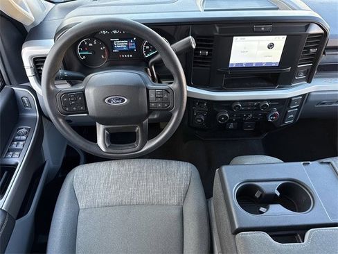 Used 2025 Ford F250 XLT image 11
