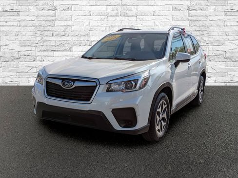 Used 2019 Subaru Forester Premium AWD/4WD image 2