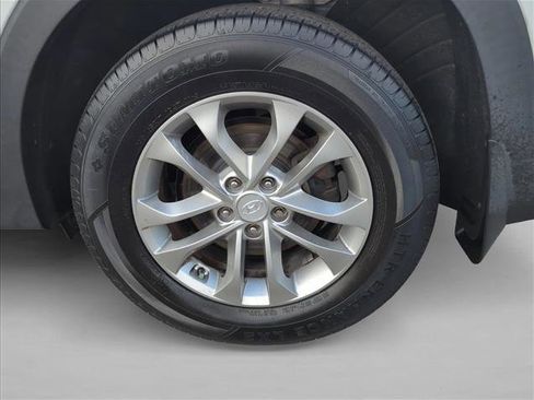 Used 2020 Hyundai Santa Fe SE image 6