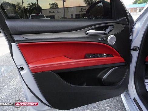 Used 2020 Alfa Romeo Stelvio Ti image 15