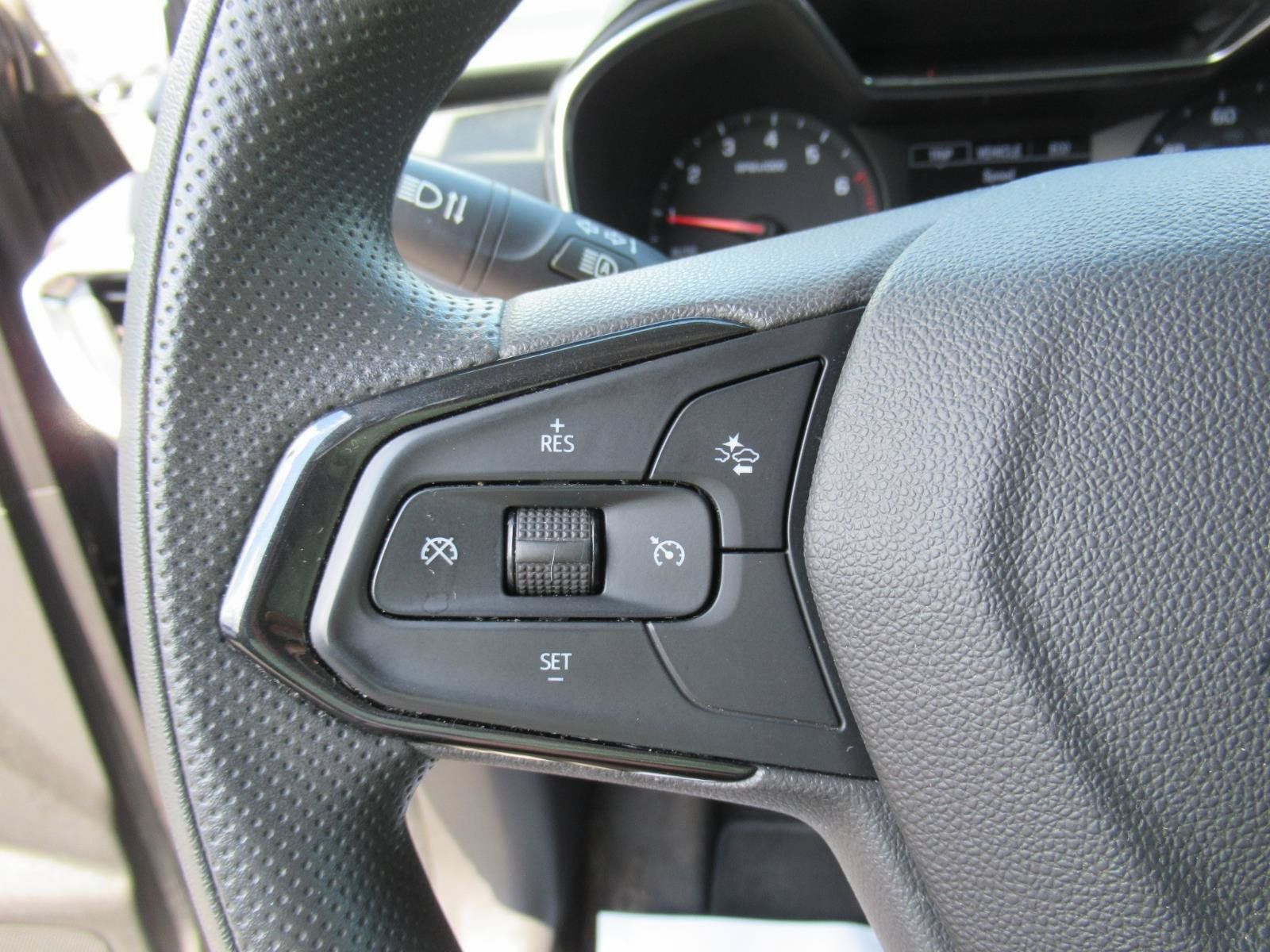 Used 2022 Chevrolet TrailBlazer LT FWD image 23