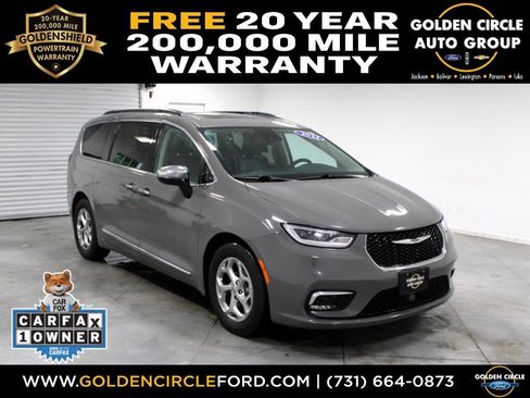 Used 2023 Chrysler Pacifica Limited FWD image 1