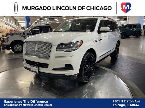 Used 2024 Lincoln Navigator Reserve AWD/4WD image 11