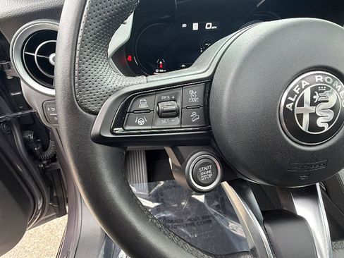 Used 2024 Alfa Romeo Stelvio Veloce image 22