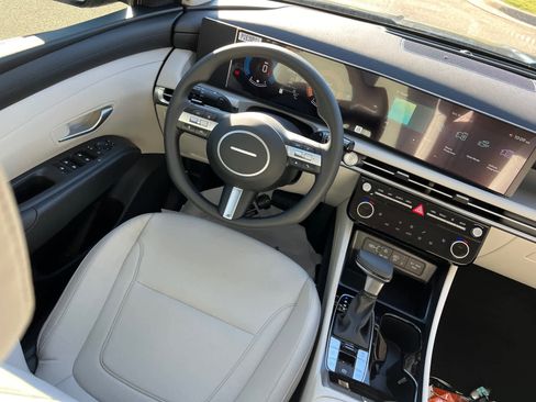 New 2025 Hyundai Tucson SEL image 11