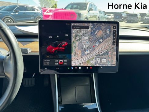 Used 2018 Tesla Model 3 Long Range image 19