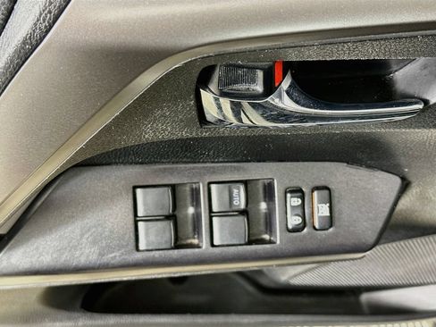 Used 2017 Toyota RAV4 XLE FWD image 20