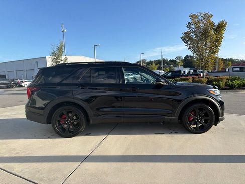 Used 2026 Ford Explorer ST w/ Sun And Sound Package RWD image 11