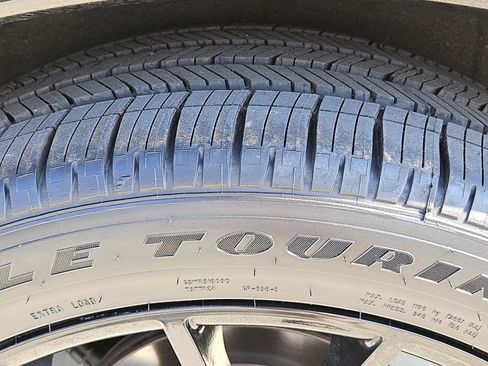 Used 2022 Dodge Durango R/T w/ Blacktop Package RWD image 47