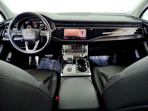 Used 2023 Audi Q7 3.0T Premium w/ Convenience Package image 16