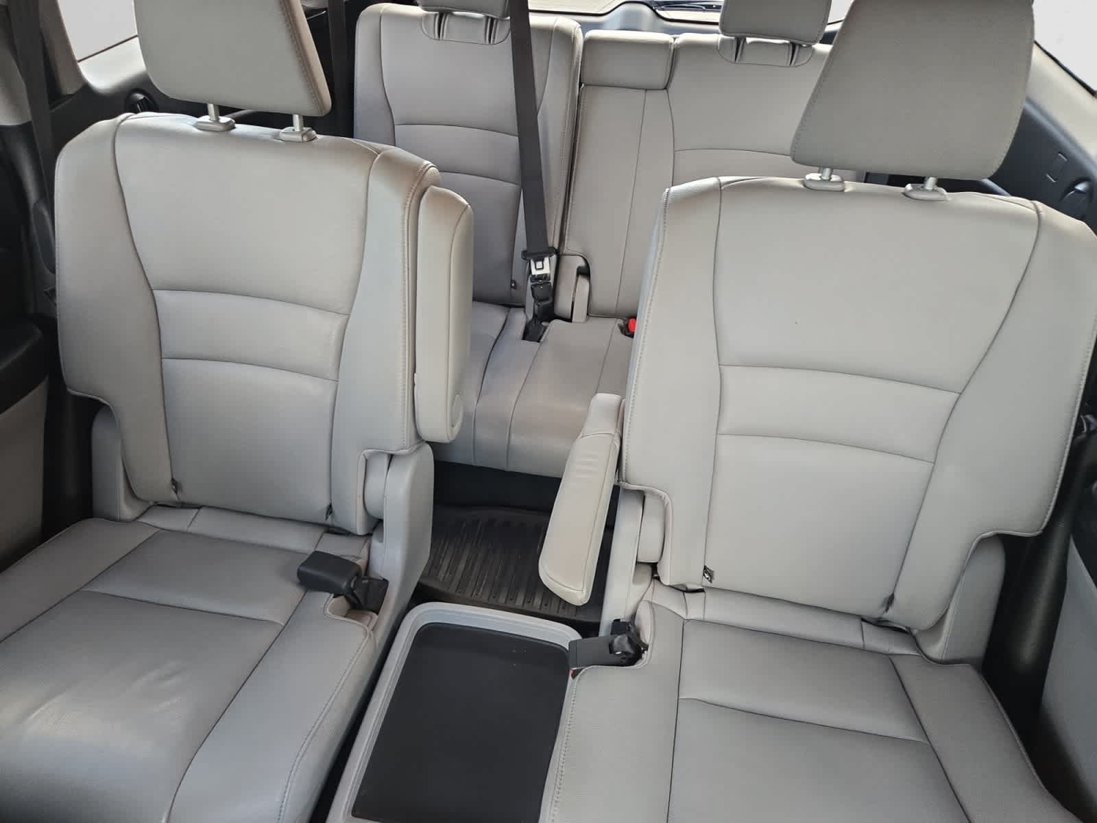 Used 2019 Honda Pilot Touring image 13