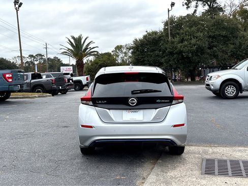 Used 2021 Nissan Leaf SV w/ SV Technology Package image 22