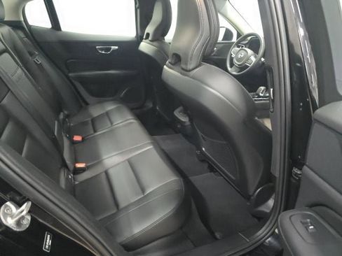 Used 2024 Volvo S60 B5 Core image 6