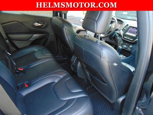 Used 2020 Jeep Cherokee Latitude Plus w/ Comfort/Convenience Group image 38