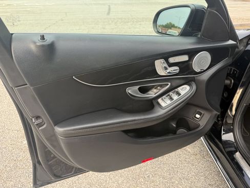 Used 2017 Mercedes-Benz C 300 4MATIC Sedan image 17