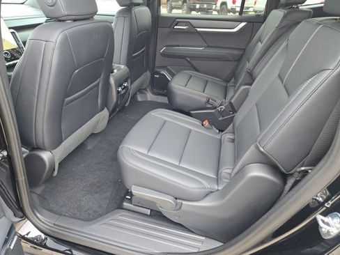 New 2026 GMC Acadia Elevation w/ Elevation Premium Package AWD/4WD image 16