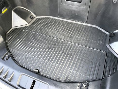 Certified 2022 Ford F150 Lightning Platinum image 35