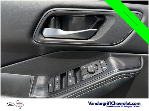 Used 2025 Nissan Rogue SV AWD/4WD image 23