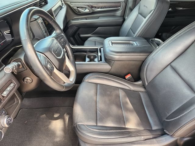 Used 2024 GMC Yukon XL Denali RWD image 13