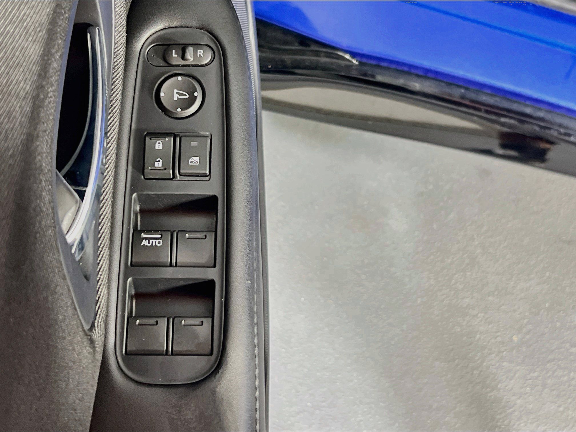 Used 2022 Honda HR-V Sport image 17
