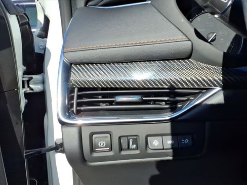 Certified 2023 Cadillac XT4 Sport w/ Technology Package image 22