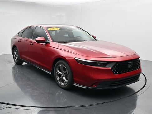 Used 2024 Honda Accord EX image 2