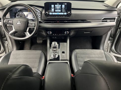 Used 2024 Mitsubishi Outlander SE AWD/4WD image 49