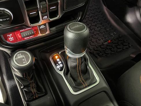 Certified 2021 Jeep Gladiator Mojave image 12