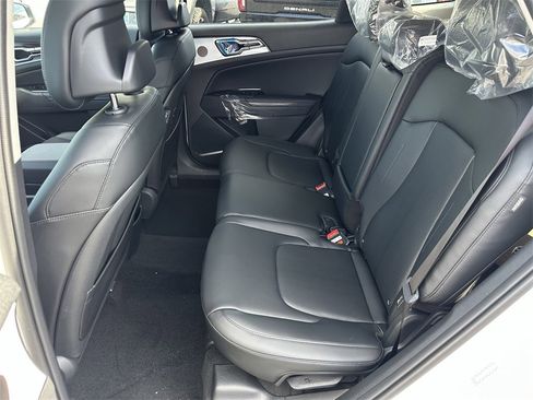 New 2026 Kia Sportage EX image 21