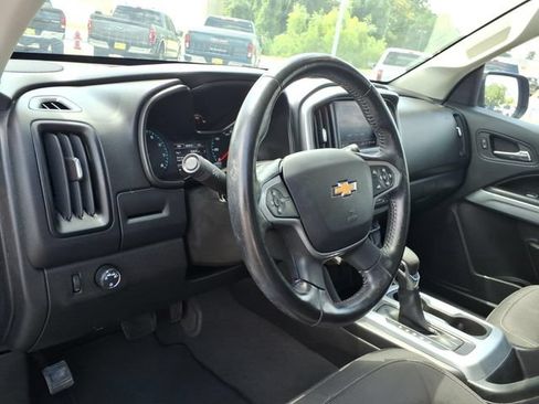 Used 2022 Chevrolet Colorado LT RWD image 19