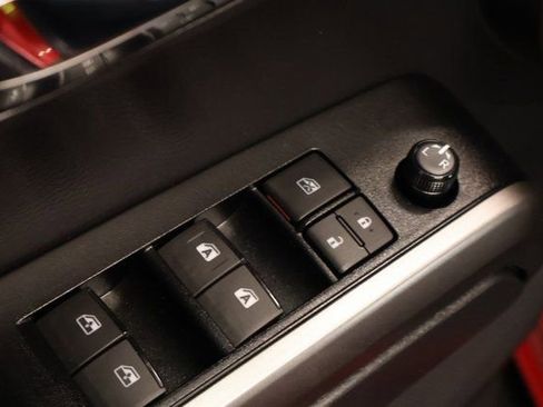 Used 2023 Toyota Tacoma Limited image 7