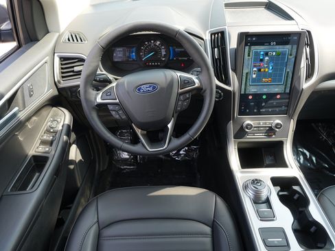 Used 2024 Ford Edge SEL w/ Convenience Package AWD/4WD image 22